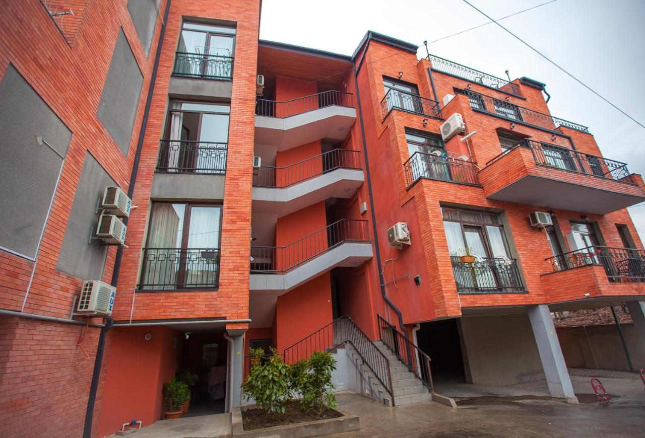Apartment On L.Meskhishvili Turn Тбилиси Екстериор снимка