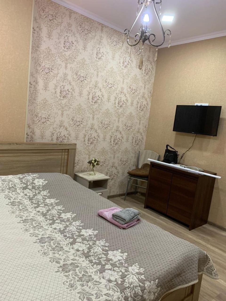 Apartment On L.Meskhishvili Turn Тбилиси Екстериор снимка